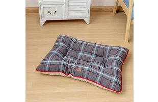 4305289 Weihnachts-Plaid-Design Kissen für Hunde kissen